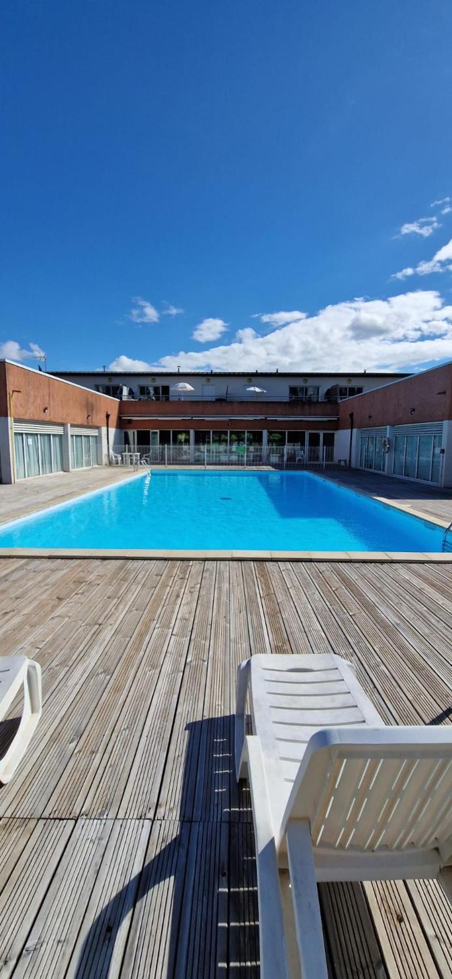 Vue Sur Le Golf Chez Les Grats-piscine-clim Apartment